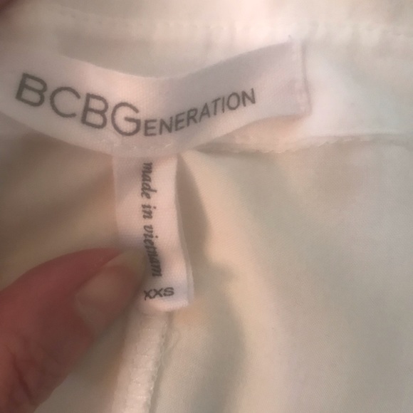 BCBG Generation Long Tuxedo Back Blouse - Picture 6 of 6
